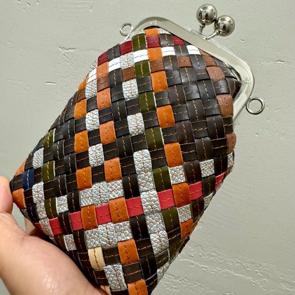 Colorful Woven Leather Handmade Kisslock Clutch/Phone Pouch/ Crossbody - Picture 10 of 16
